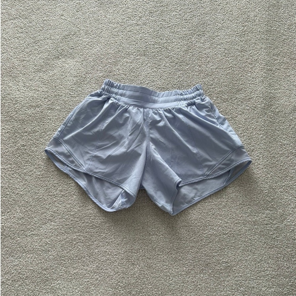 lululemon Hotty Hot Short 4" size 4 in Blue Linen